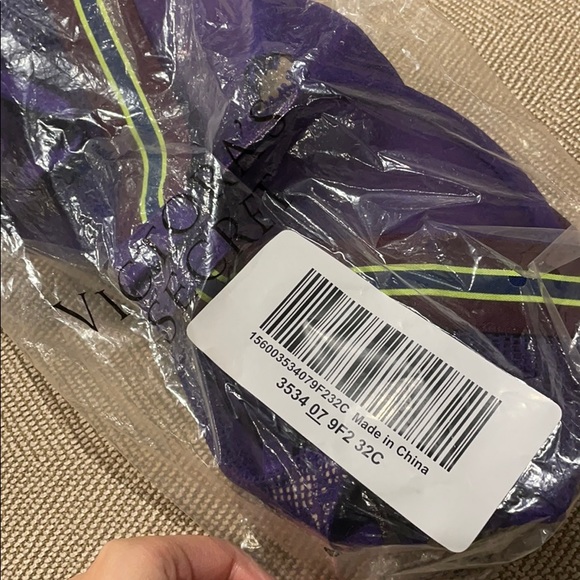 Victorias Secret Lace Bombshell Bra - Picture 6 of 6